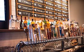 Holiday Inn Express & Suites Victoria-Colwood By Ihg